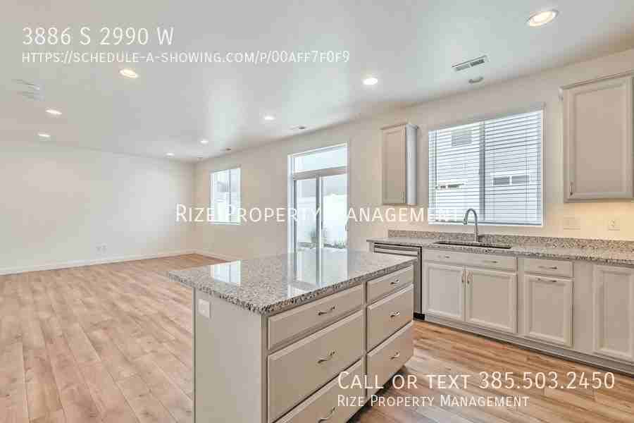 3886 S 2990 W - Photo 4 of 26