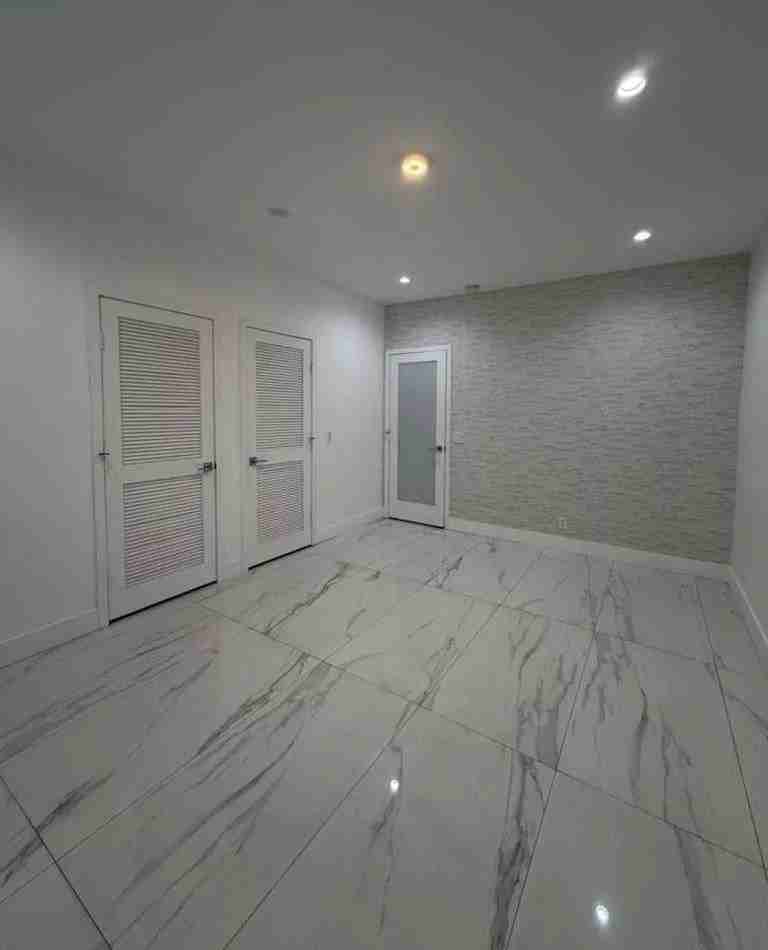 520 76th St - Photo 6 of 12