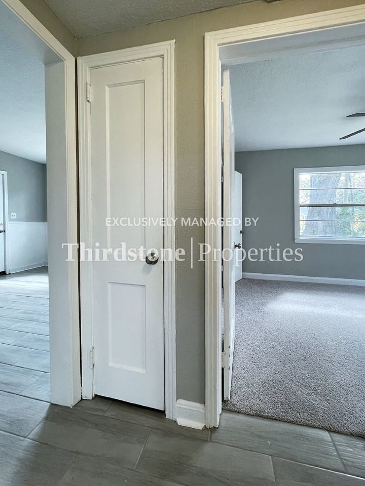 2939 W 11th St - Photo 7 of 18