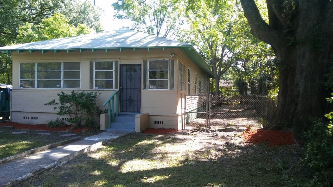 2803 Eaverson St #1 - Photo 2 of 2