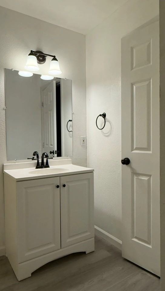 629 E Ridgecrest Blvd #I - Photo 7 of 10