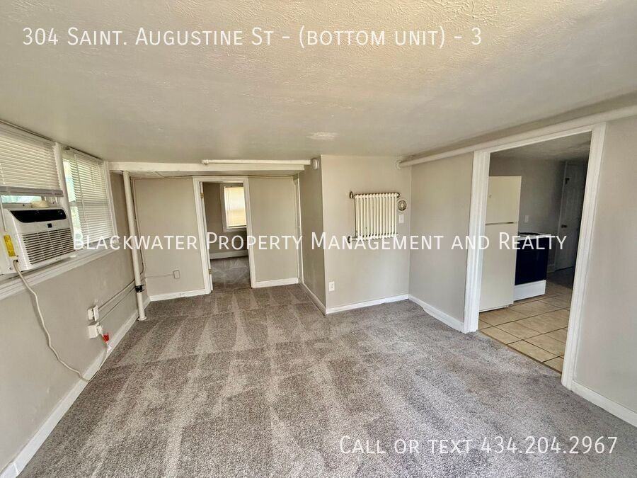 304 Saint Augustine St #3 - Photo 3 of 7
