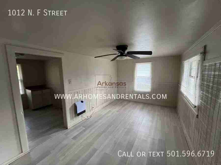 1012 N F St - Photo 3 of 9