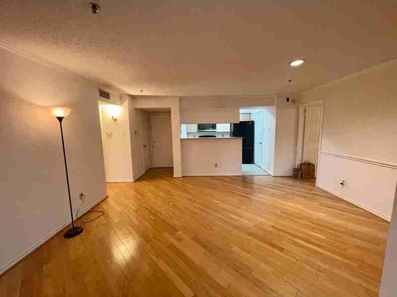 1524 Lincoln Way - Photo 2 of 9