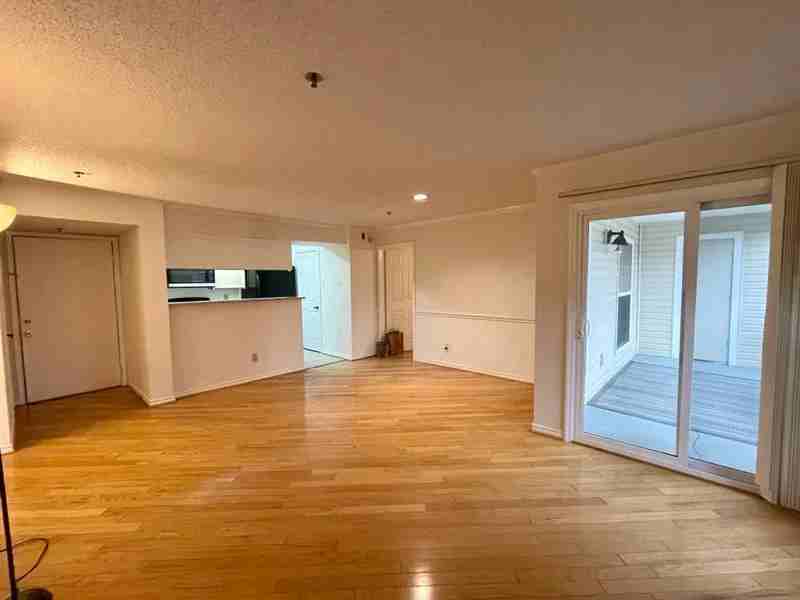 1524 Lincoln Way - Photo 3 of 9