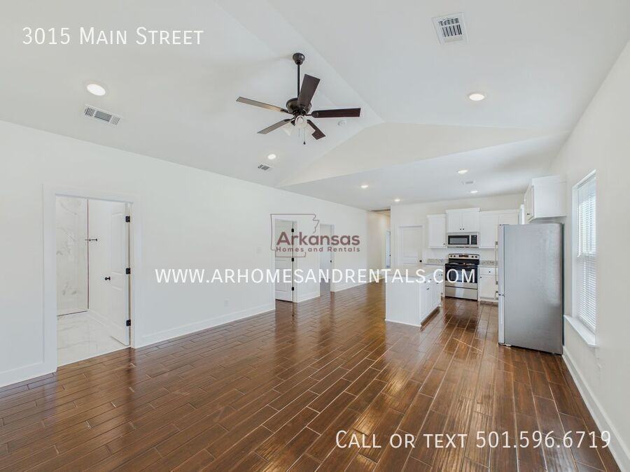 3015 Main St - Photo 4 of 13