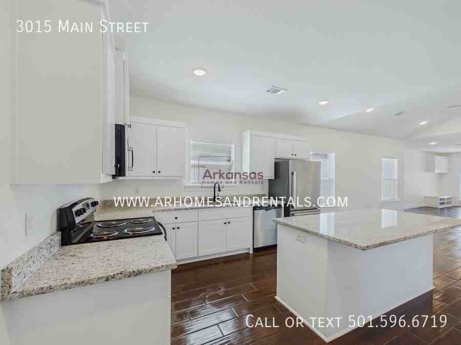 3015 Main St - Photo 5 of 13