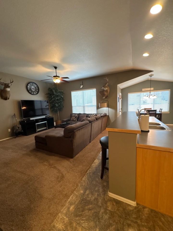 2276 Talon Pkwy - Photo 7 of 18