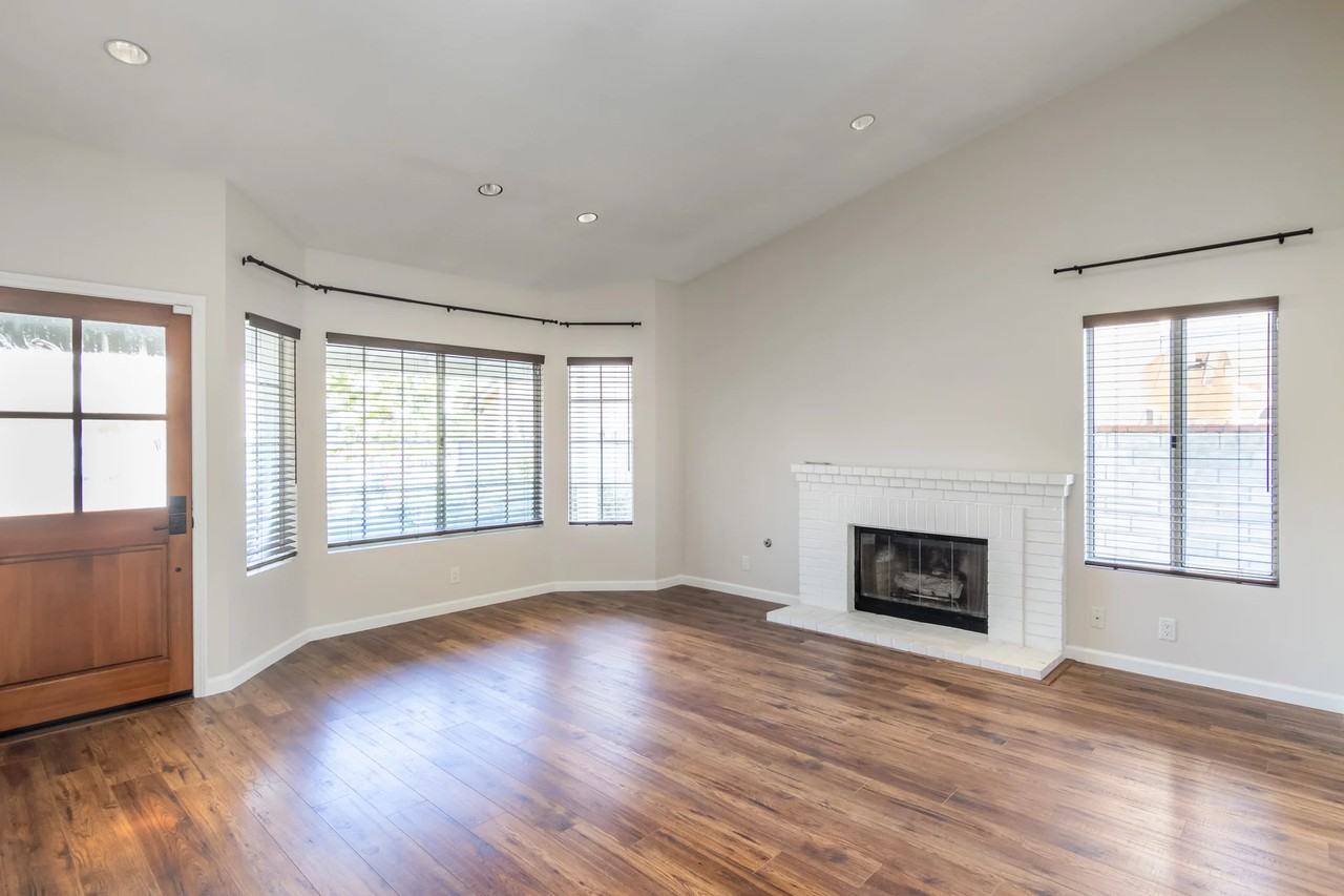 28704 Persimmon Ln - Photo 2 of 17