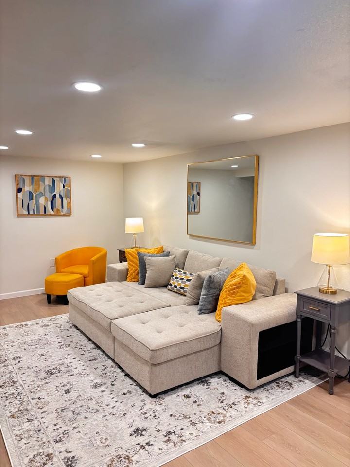 923 Pleasant Ave #1 - Photo 2 of 7