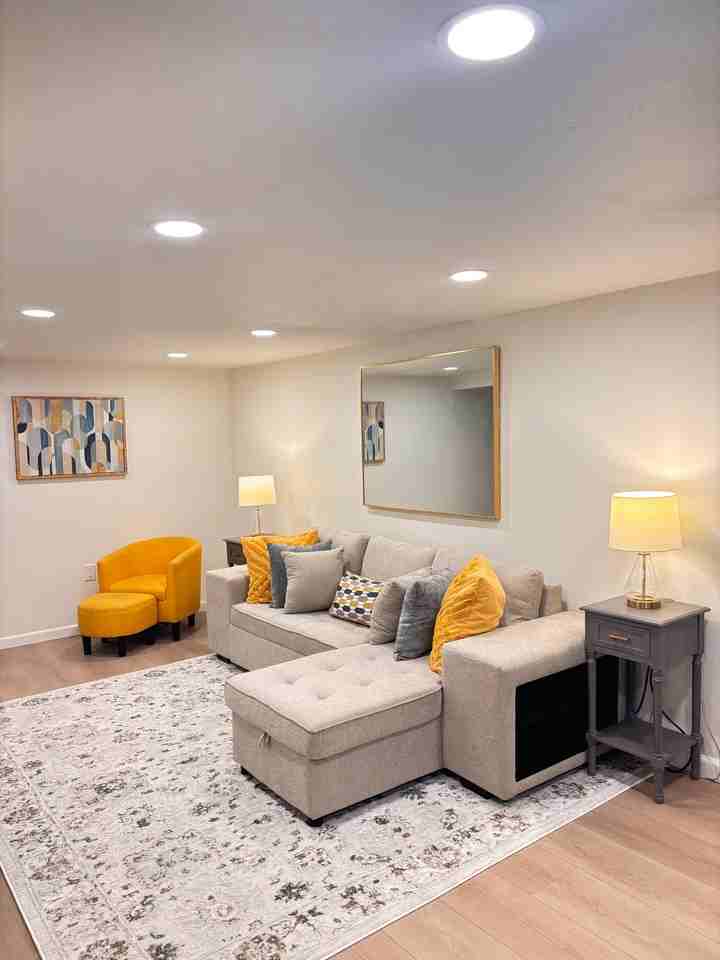 923 Pleasant Ave #1 - Photo 3 of 7