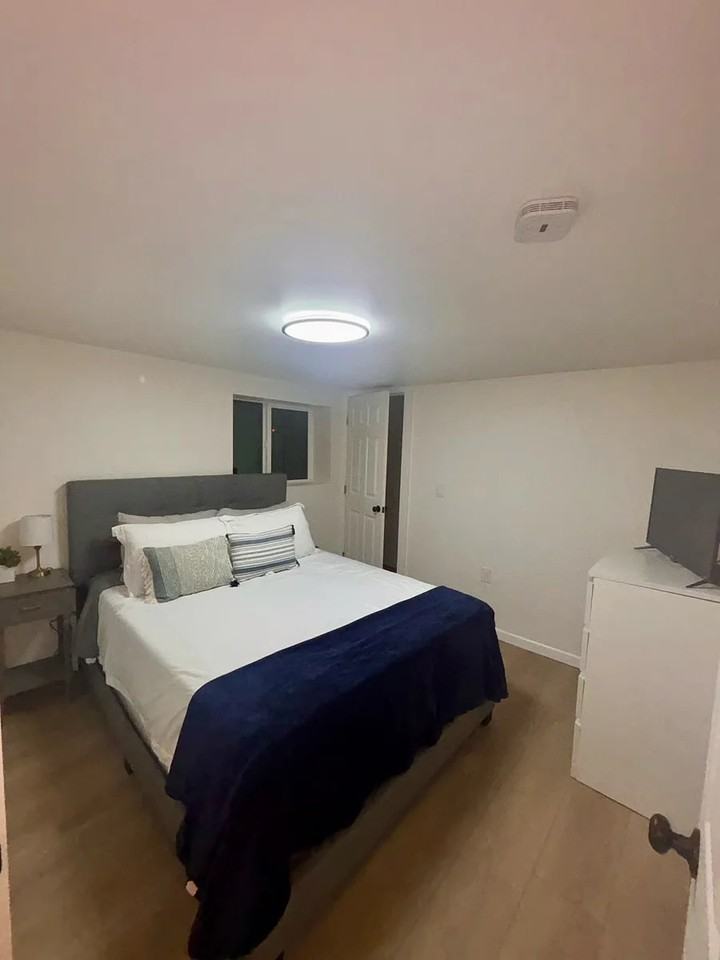 923 Pleasant Ave #1 - Photo 4 of 7