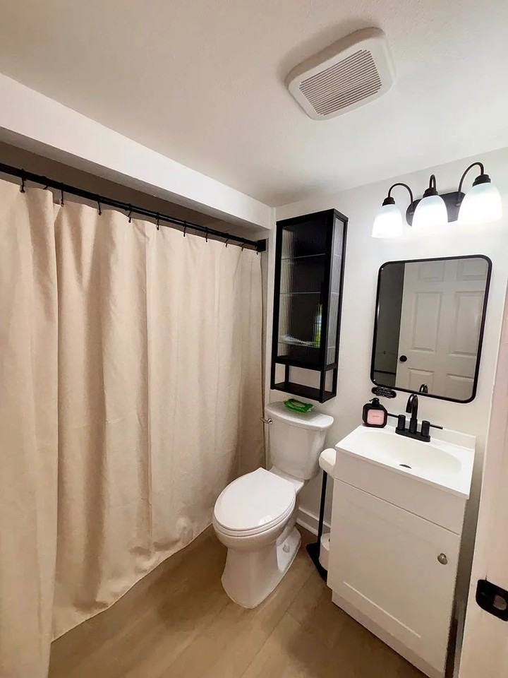 923 Pleasant Ave #1 - Photo 5 of 7