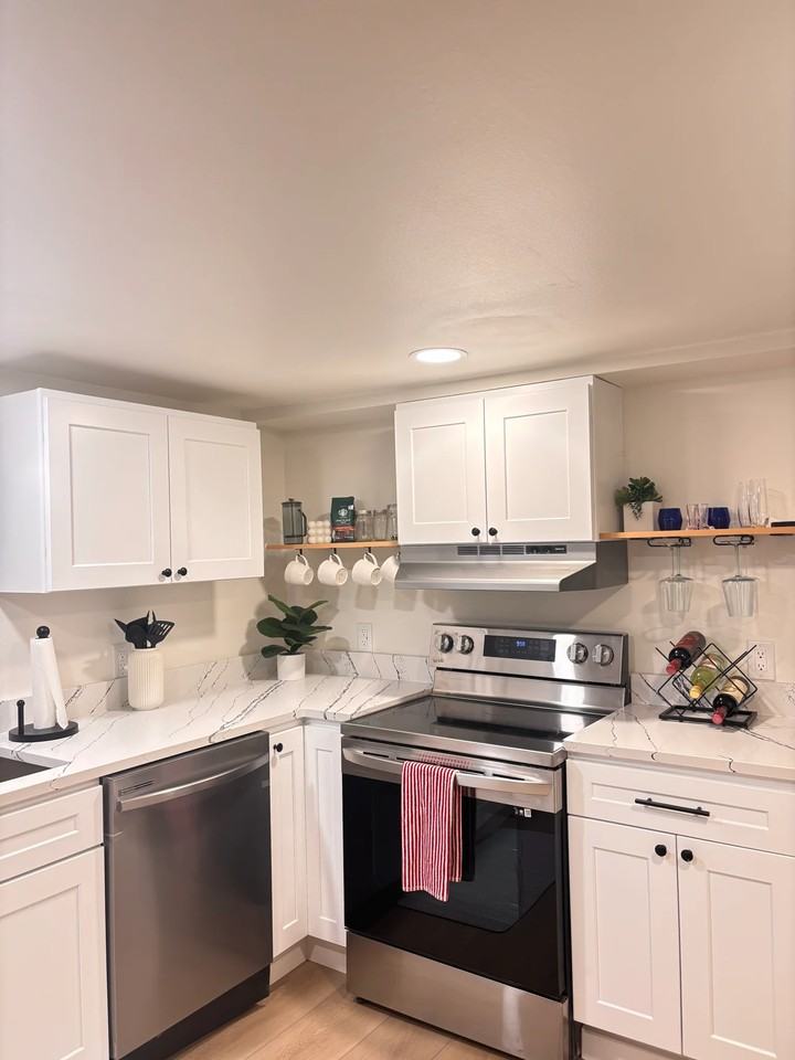 923 Pleasant Ave #1 - Photo 6 of 7