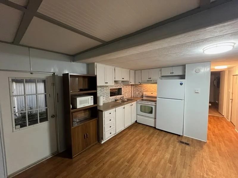 504 Alexander Rd #504 - Photo 3 of 6