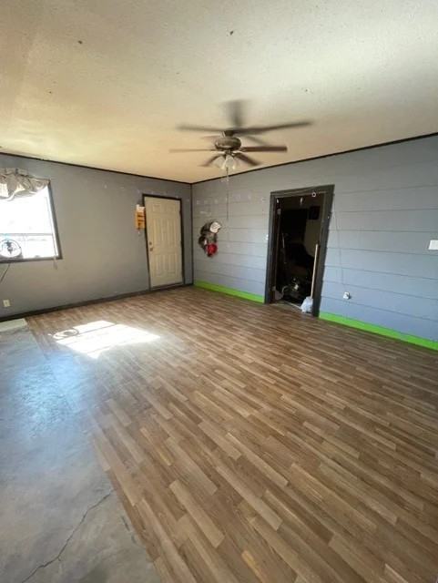 901 N Parks St - Photo 6 of 16