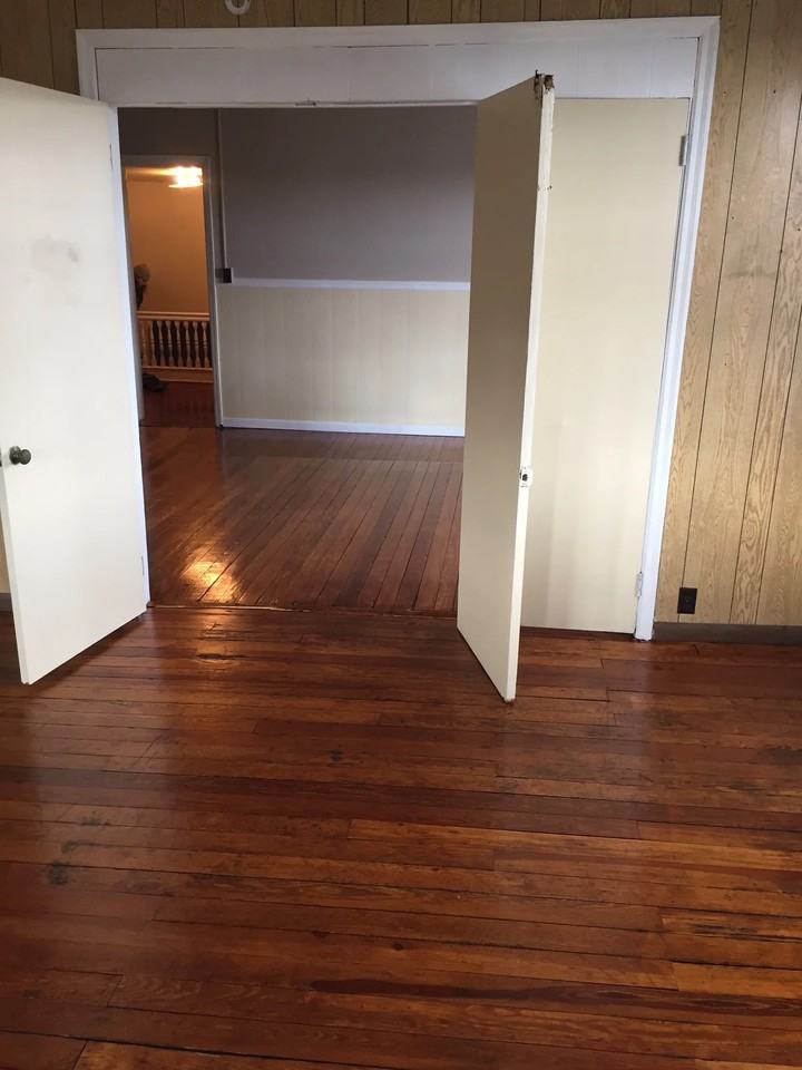 4192 Division Hwy #8 - Photo 7 of 9