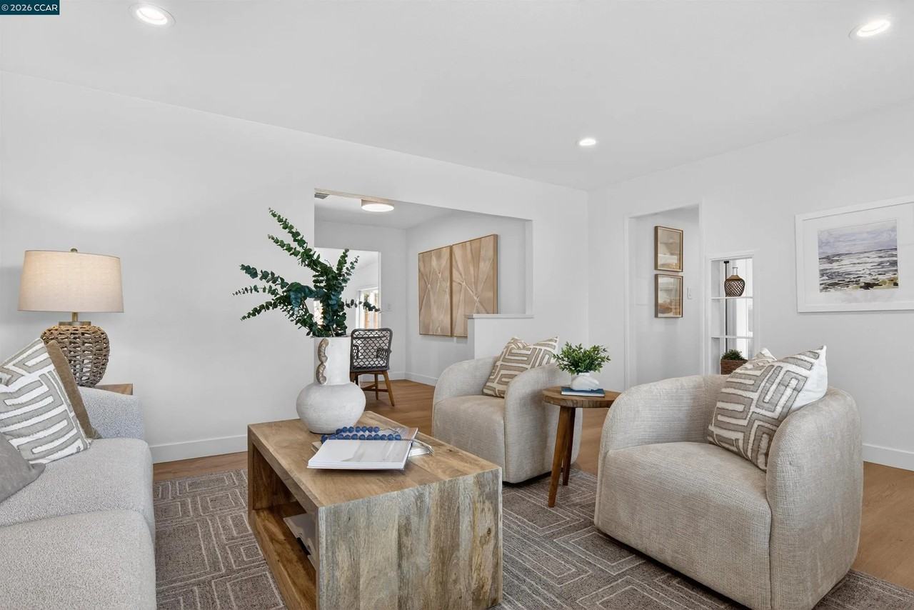 7761 Ironwood Dr - Photo 3 of 19