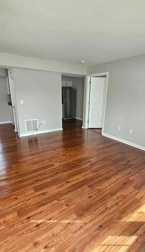 204 Cherry St #1A - Photo 4 of 10