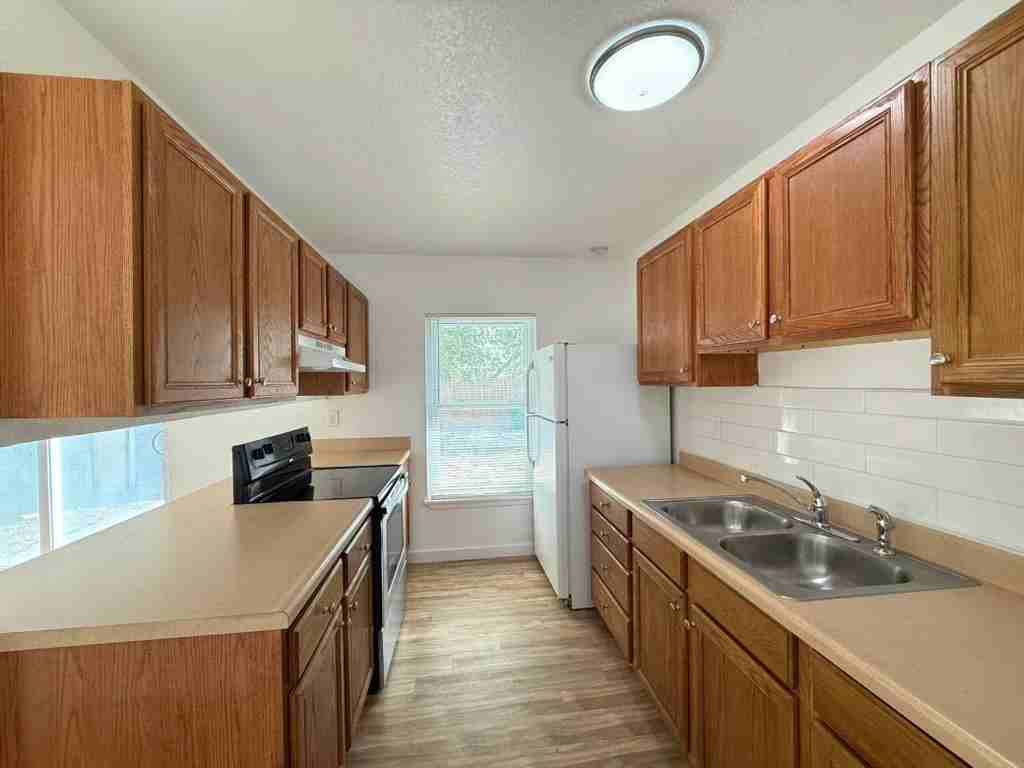 5542 Snow Fox St - Photo 3 of 15