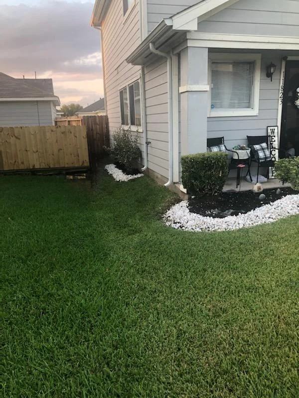 11823 Chanteloup Dr - Photo 7 of 9