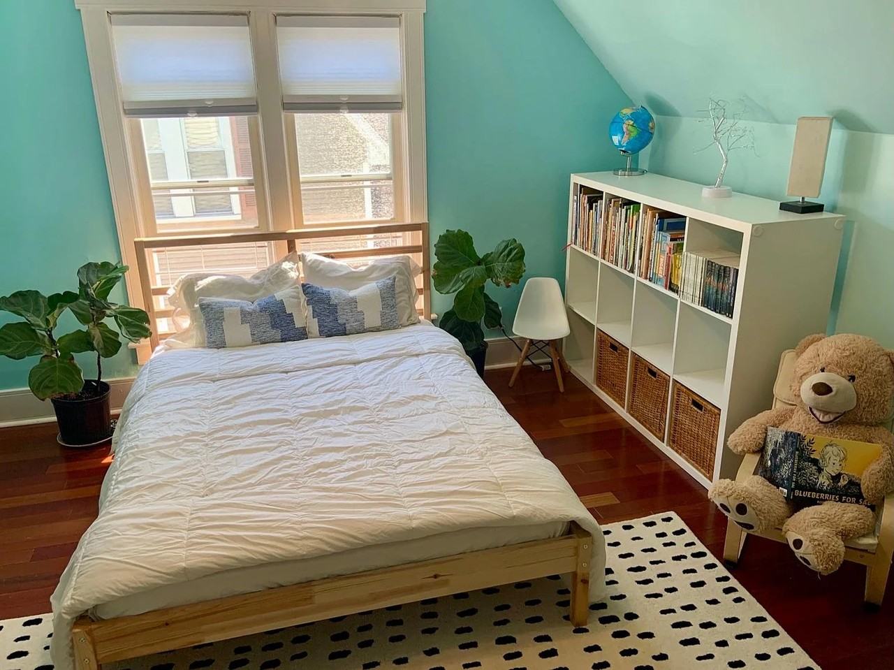 210 N Spruce St - Photo 4 of 12