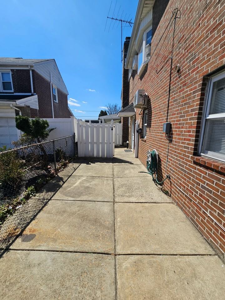 2722 Rhawn St #B - Photo 2 of 12