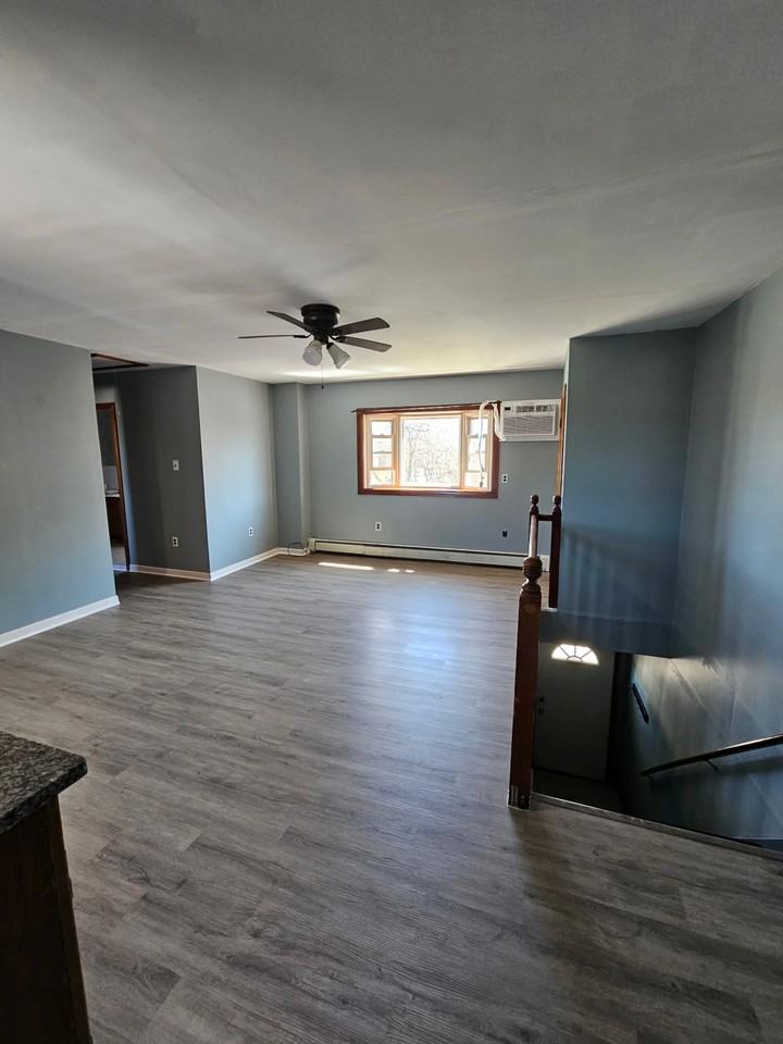 2722 Rhawn St #B - Photo 5 of 12