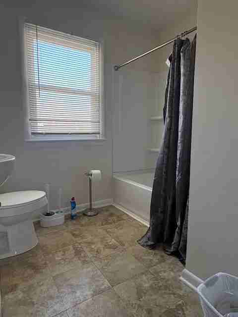 302 Chester Ct #302 - Photo 7 of 8