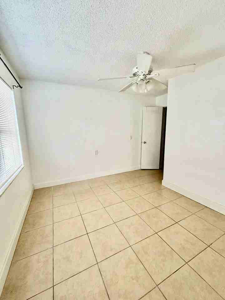 4523 Ligustrum Way - Photo 4 of 10