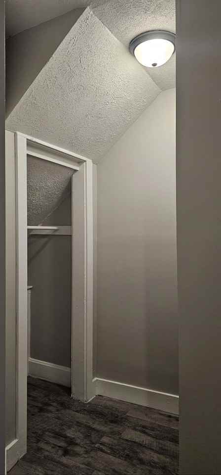 405 Lincoln Way W #B - Photo 3 of 6