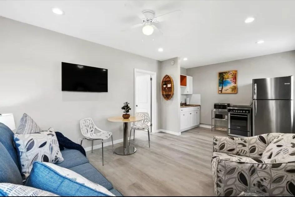 802 N Federal Hwy #2 - Photo 4 of 10