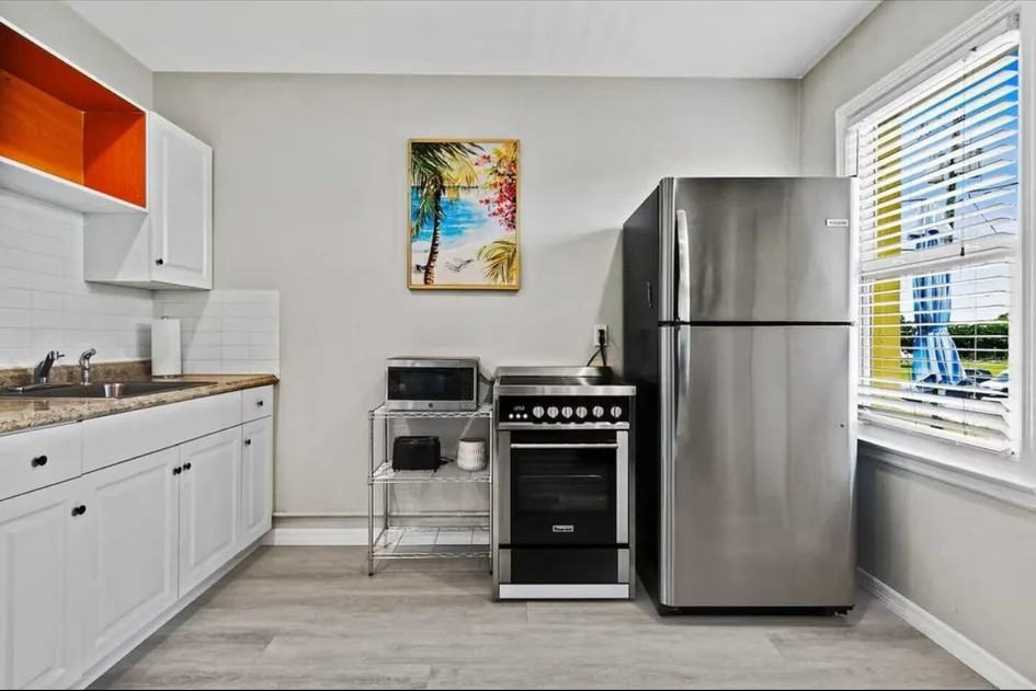 802 N Federal Hwy #2 - Photo 5 of 10