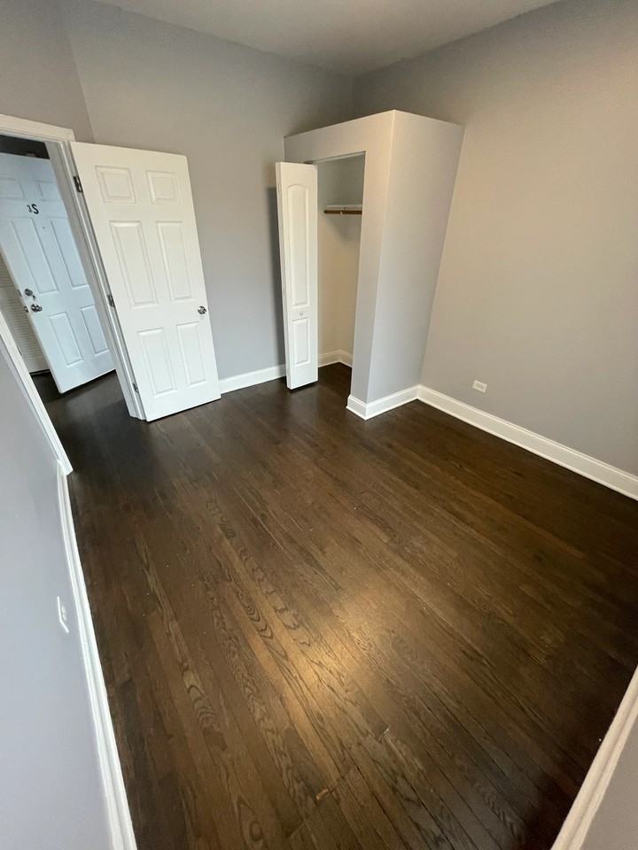 7406 S Phillips Ave #3 - Photo 5 of 6