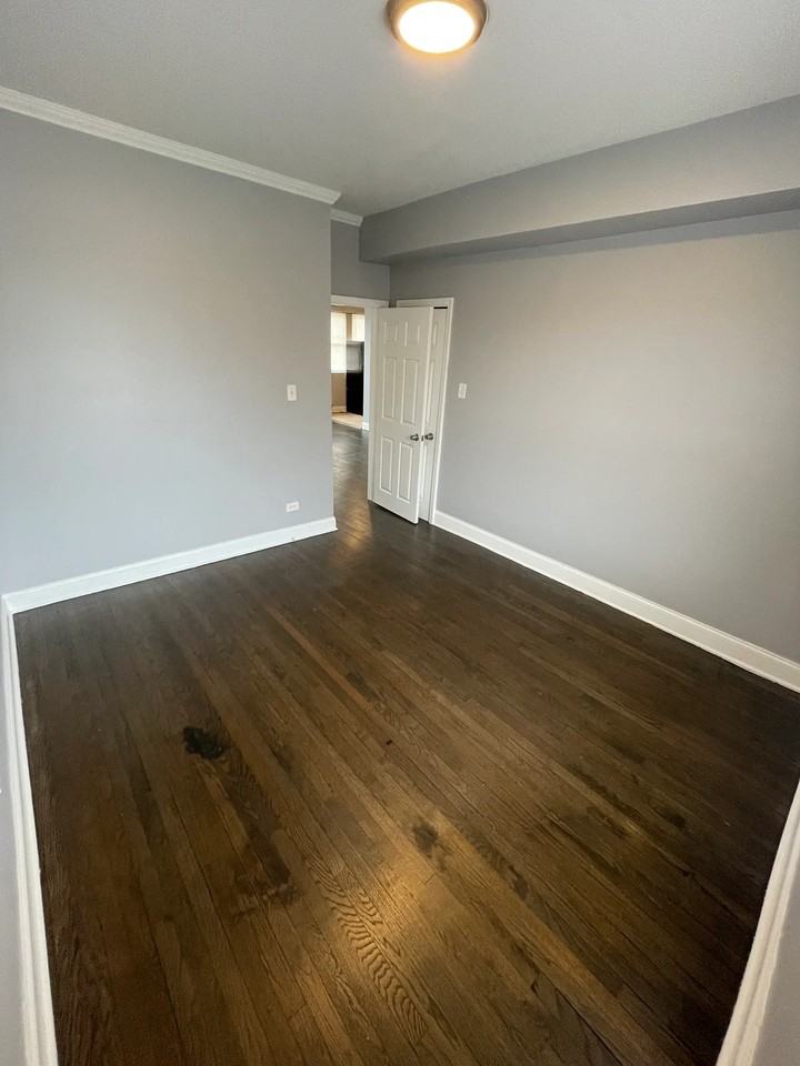 7406 S Phillips Ave #3 - Photo 6 of 6