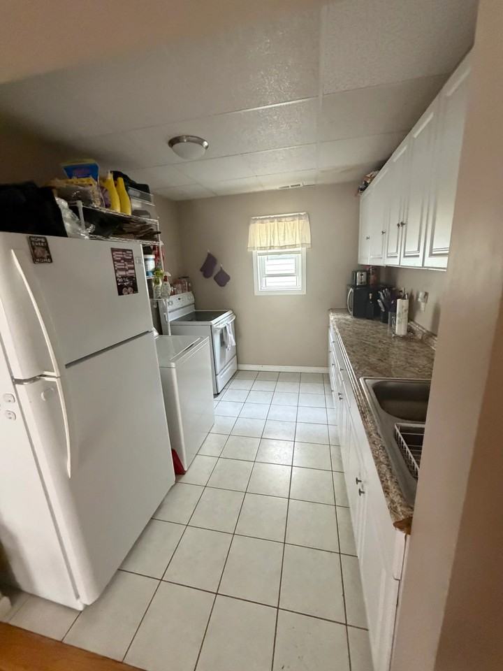 15 Caroline St #2 - Photo 3 of 9