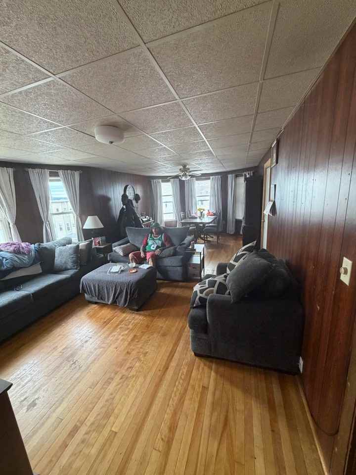 15 Caroline St #2 - Photo 4 of 9