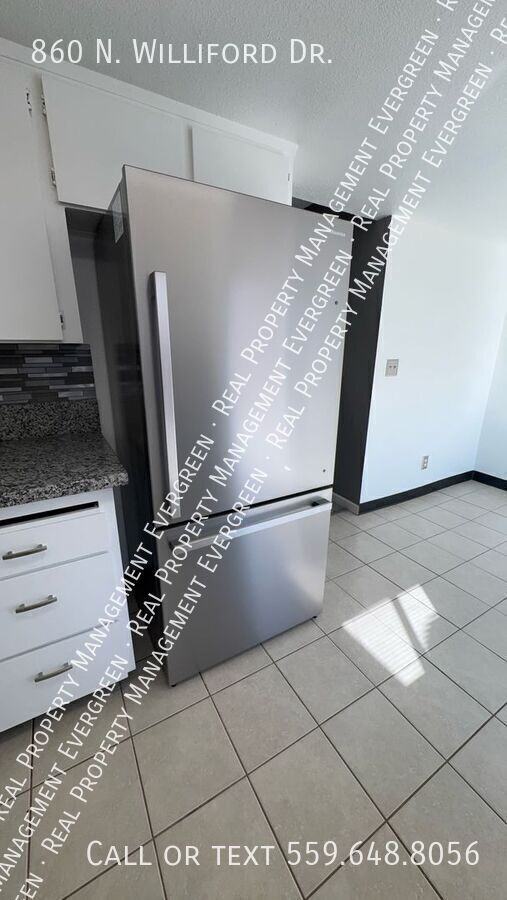 860 N Williford Dr - Photo 4 of 21