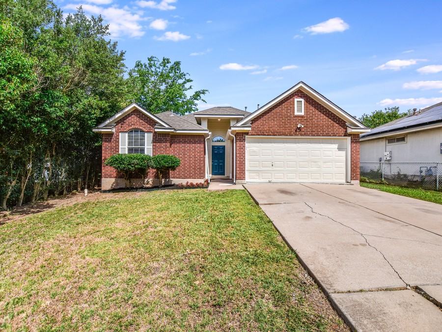 7220 Black Panda Trl - Photo 2 of 25