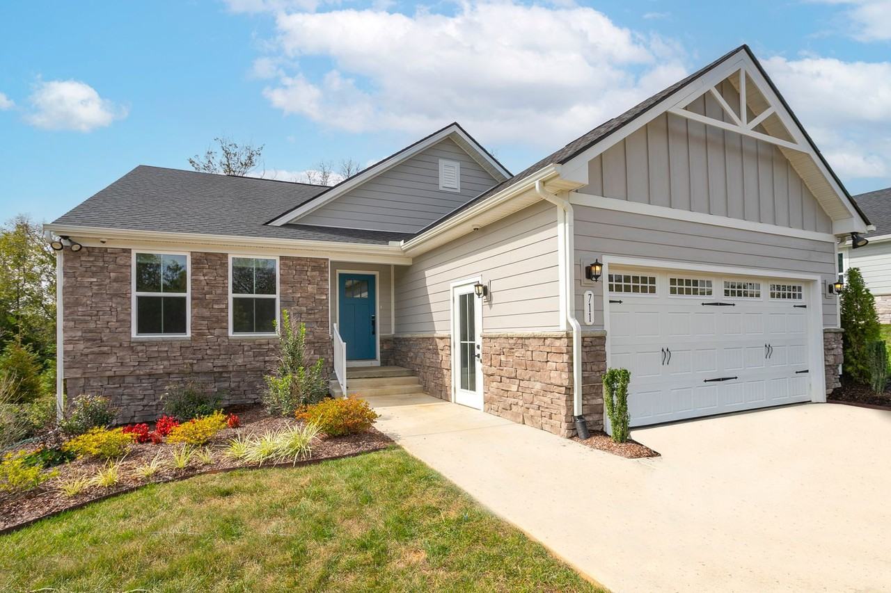 711 Cottage Dr - Photo 2 of 39