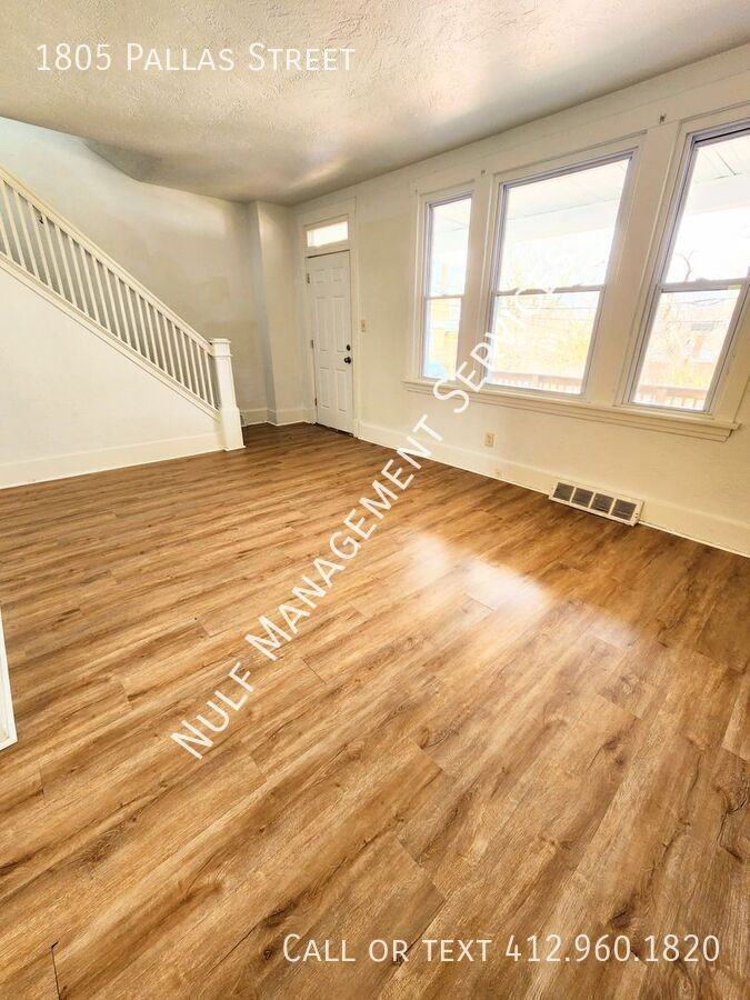 1805 Pallas St - Photo 3 of 10