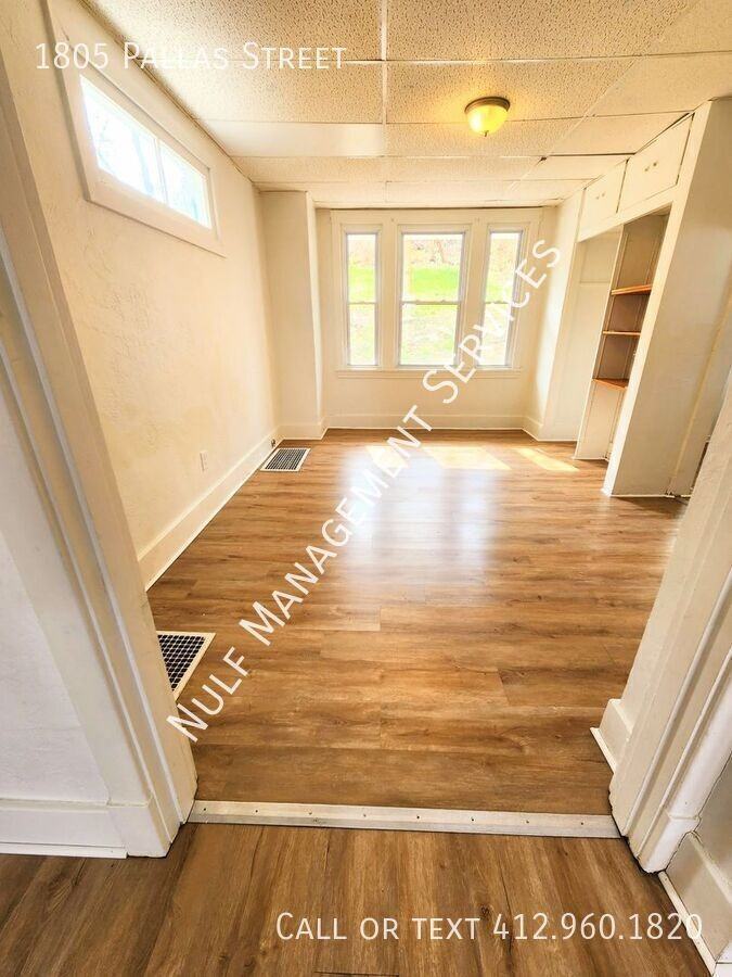 1805 Pallas St - Photo 4 of 10