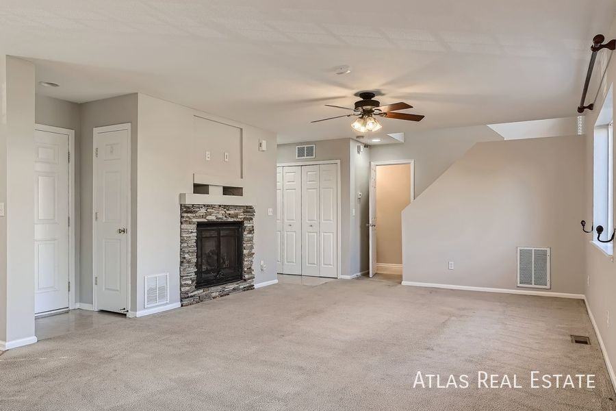 4526 Crow Creek Dr - Photo 2 of 16