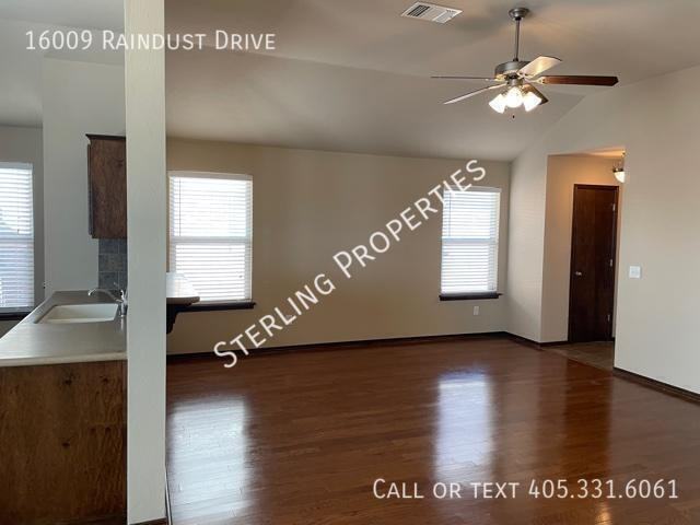 16009 Raindust Dr - Photo 3 of 31
