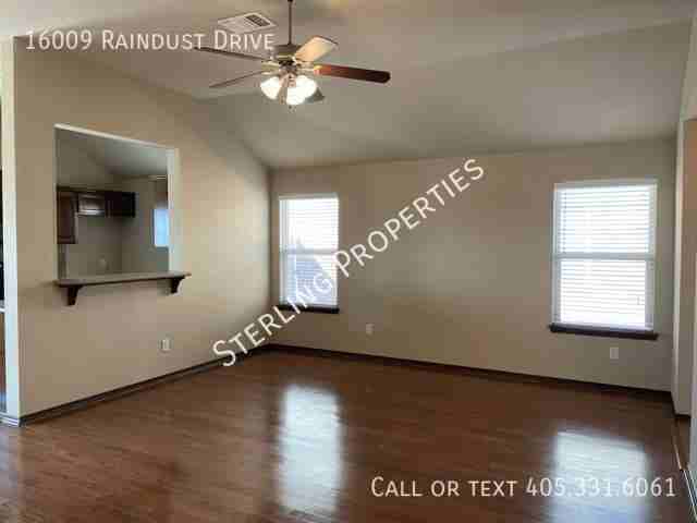 16009 Raindust Dr - Photo 5 of 31