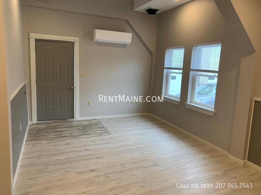 38 Railroad St #4 - Photo 2 of 15