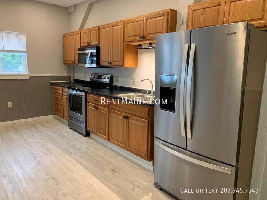 38 Railroad St #4 - Photo 3 of 15