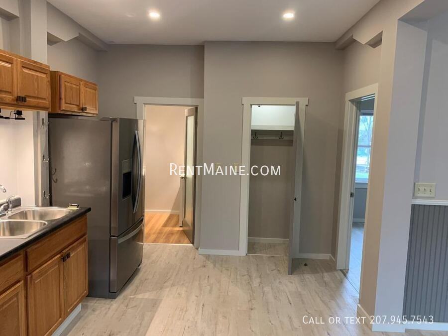 38 Railroad St #4 - Photo 5 of 15