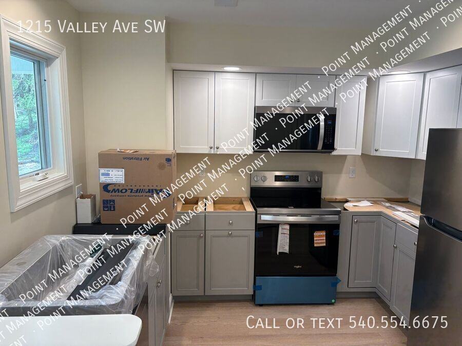 1215 Valley Ave Sw - Photo 4 of 13