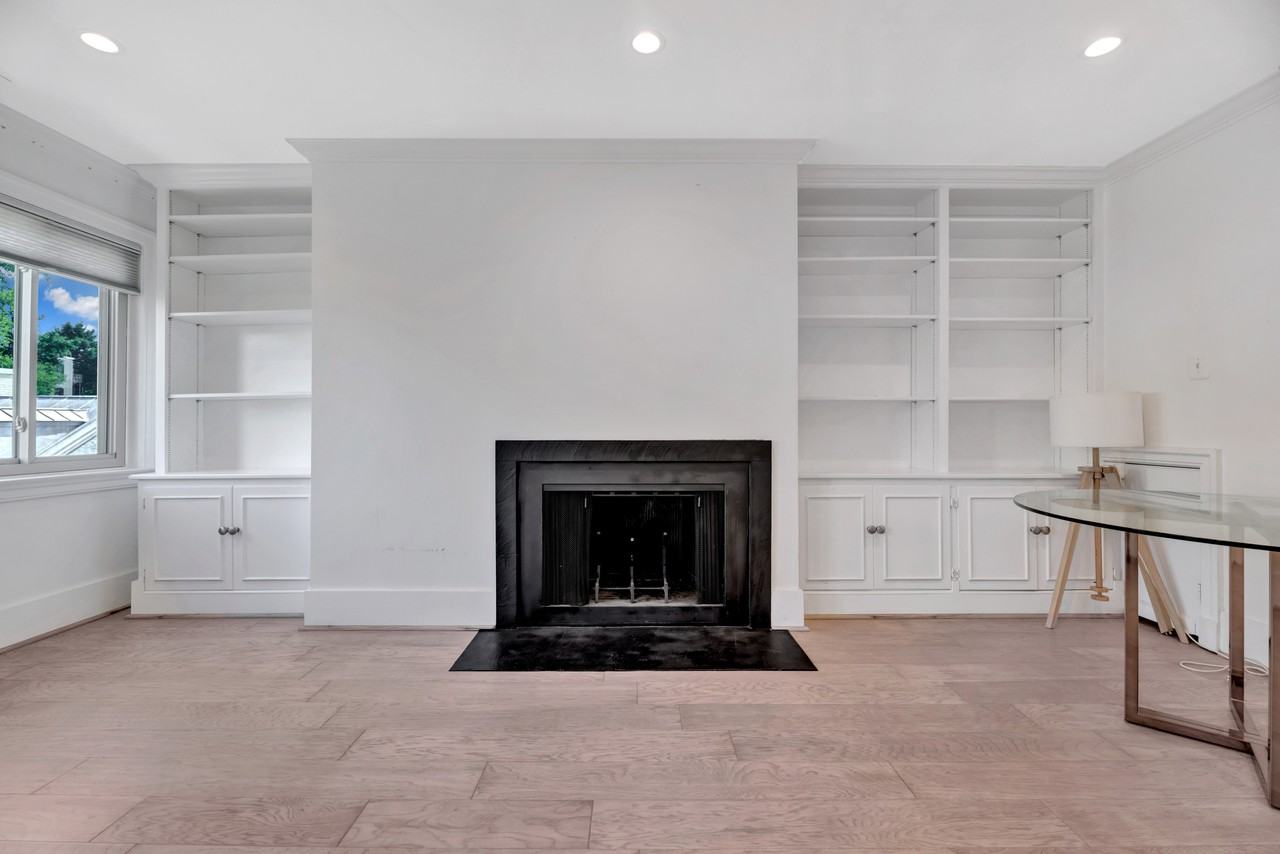 1226 Eton Ct Nw #T22 - Photo 5 of 14